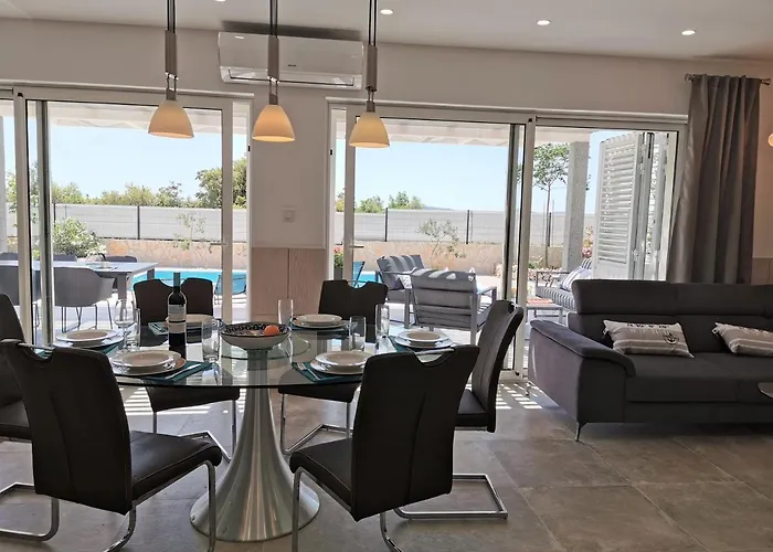 Sundowner וילה *