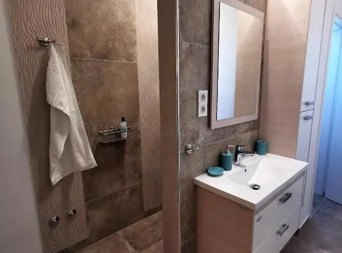 וילה Sundowner שיבניק