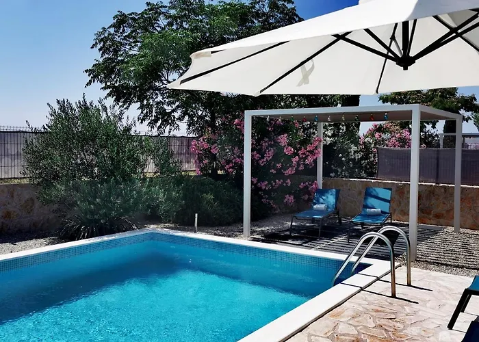 Sundowner וילה *